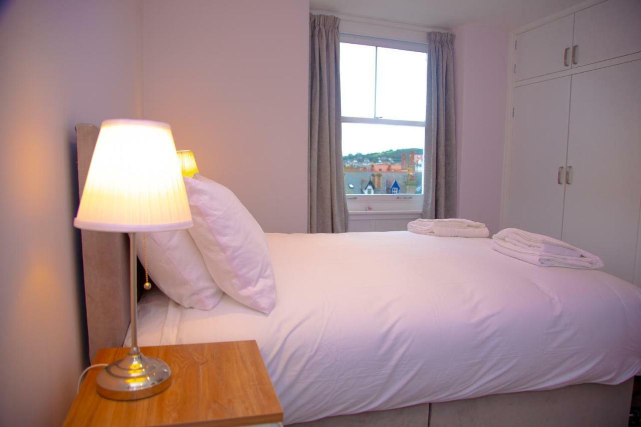 ホテル Carmel House ランディドノー エクステリア 写真