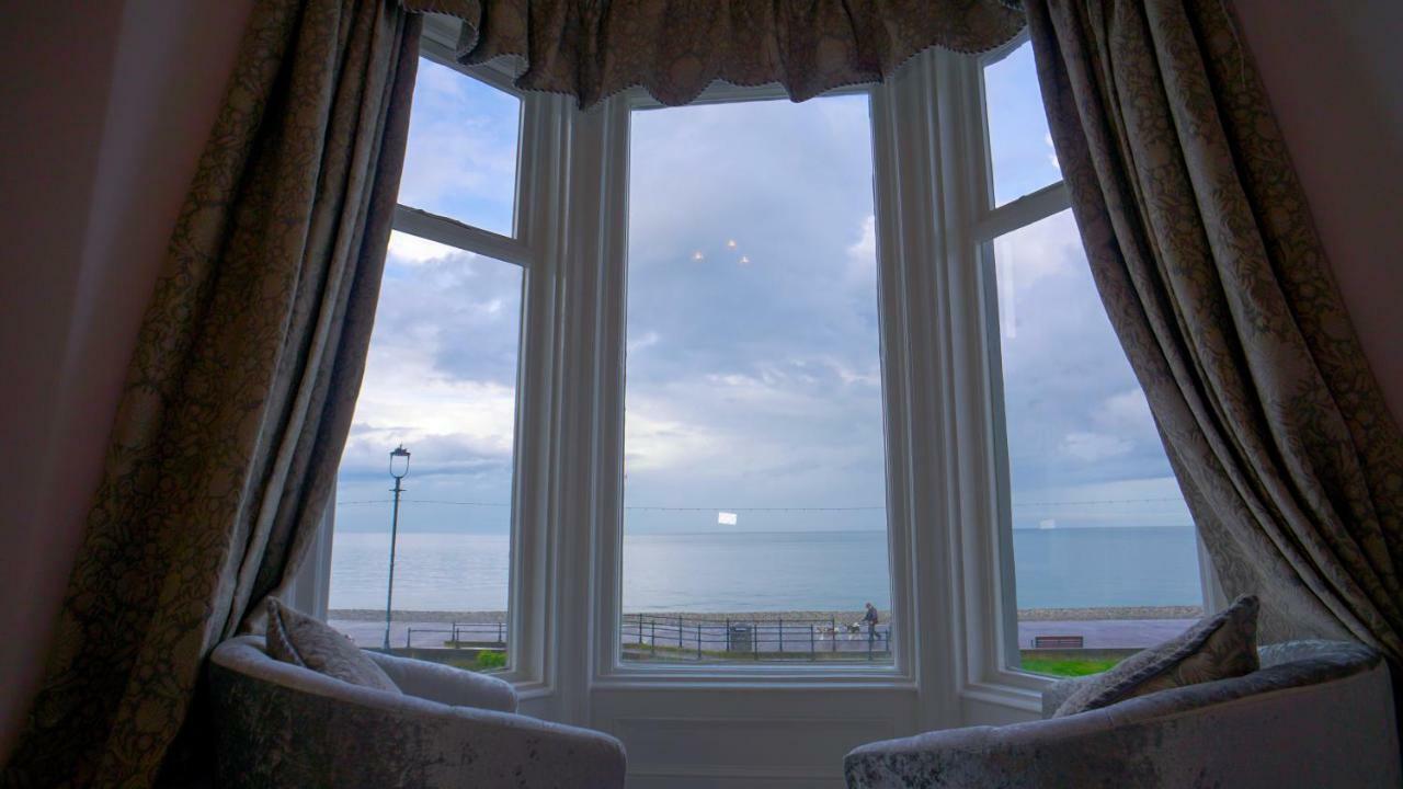 ホテル Carmel House ランディドノー エクステリア 写真